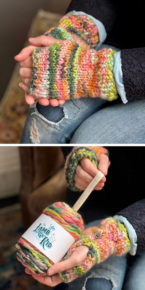 Free knitting pattern for knitted fingerless mitts.