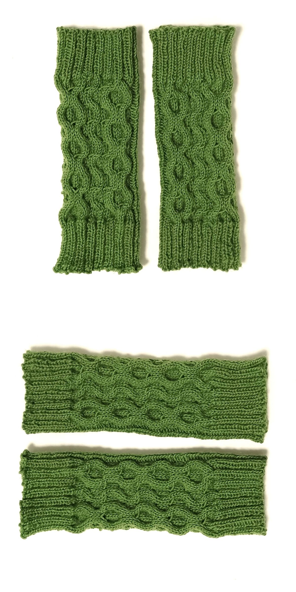 knitted leg warmers in green