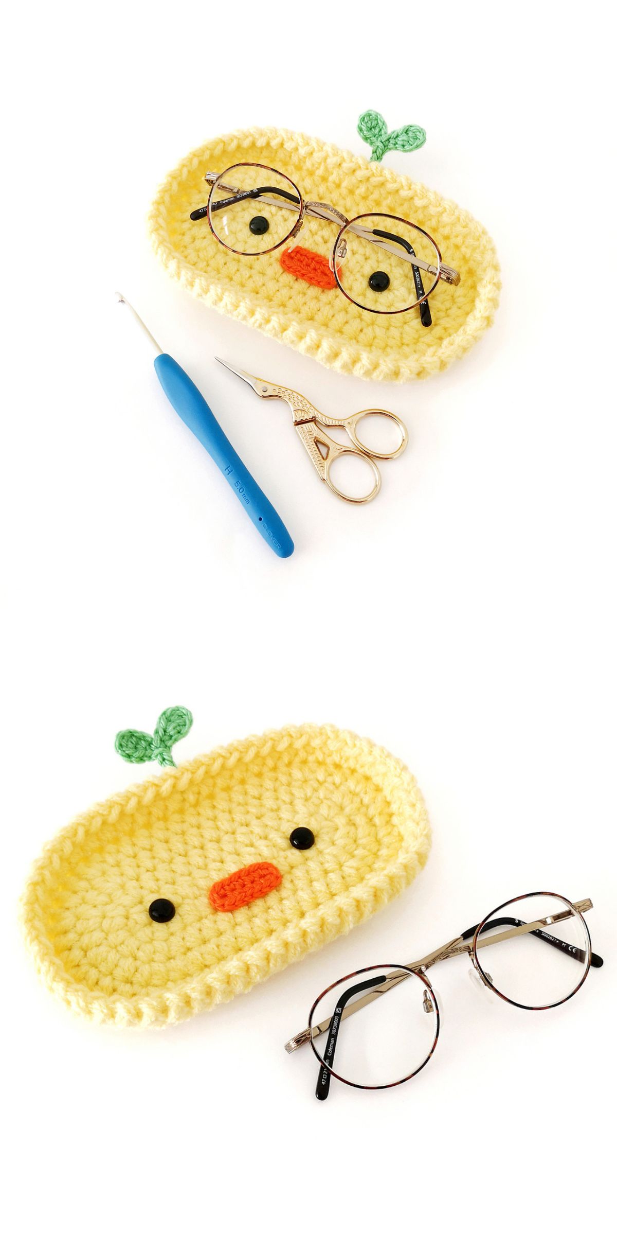 a crochet glasses holder with a chicken design